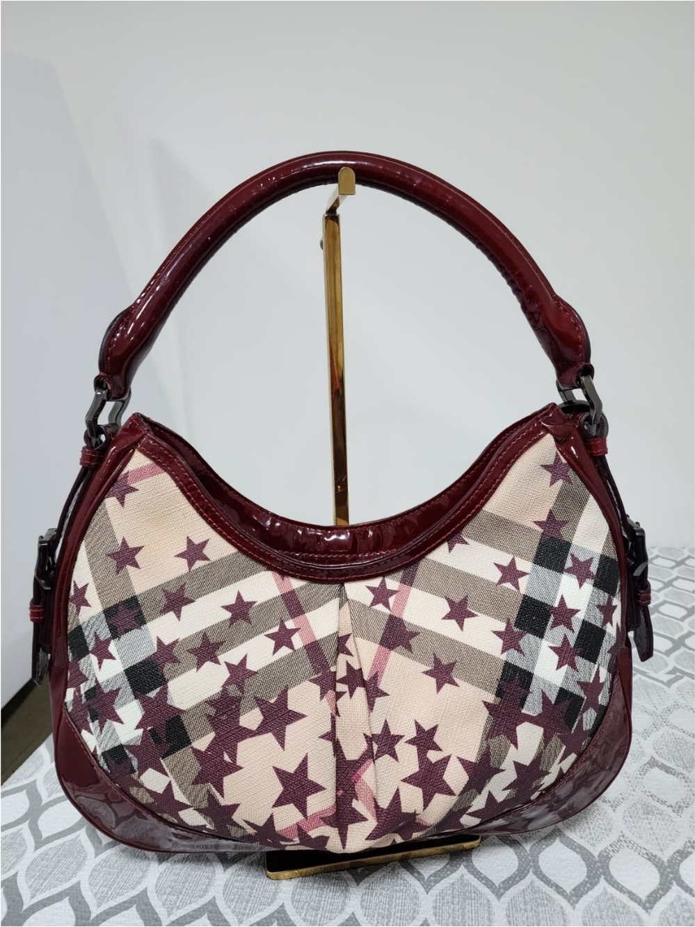 BURBERRY Berry Nova Stars Printed Coated Canvas Hernville Small Hobo Bag Beige/W